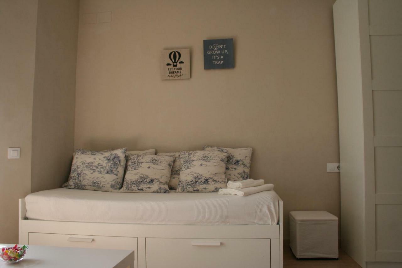 Clb Feria Apartment Sevilla Bagian luar foto